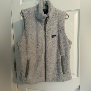 Women's Patagonia Los Gatos fleece vest. Color:grey salt, size large.